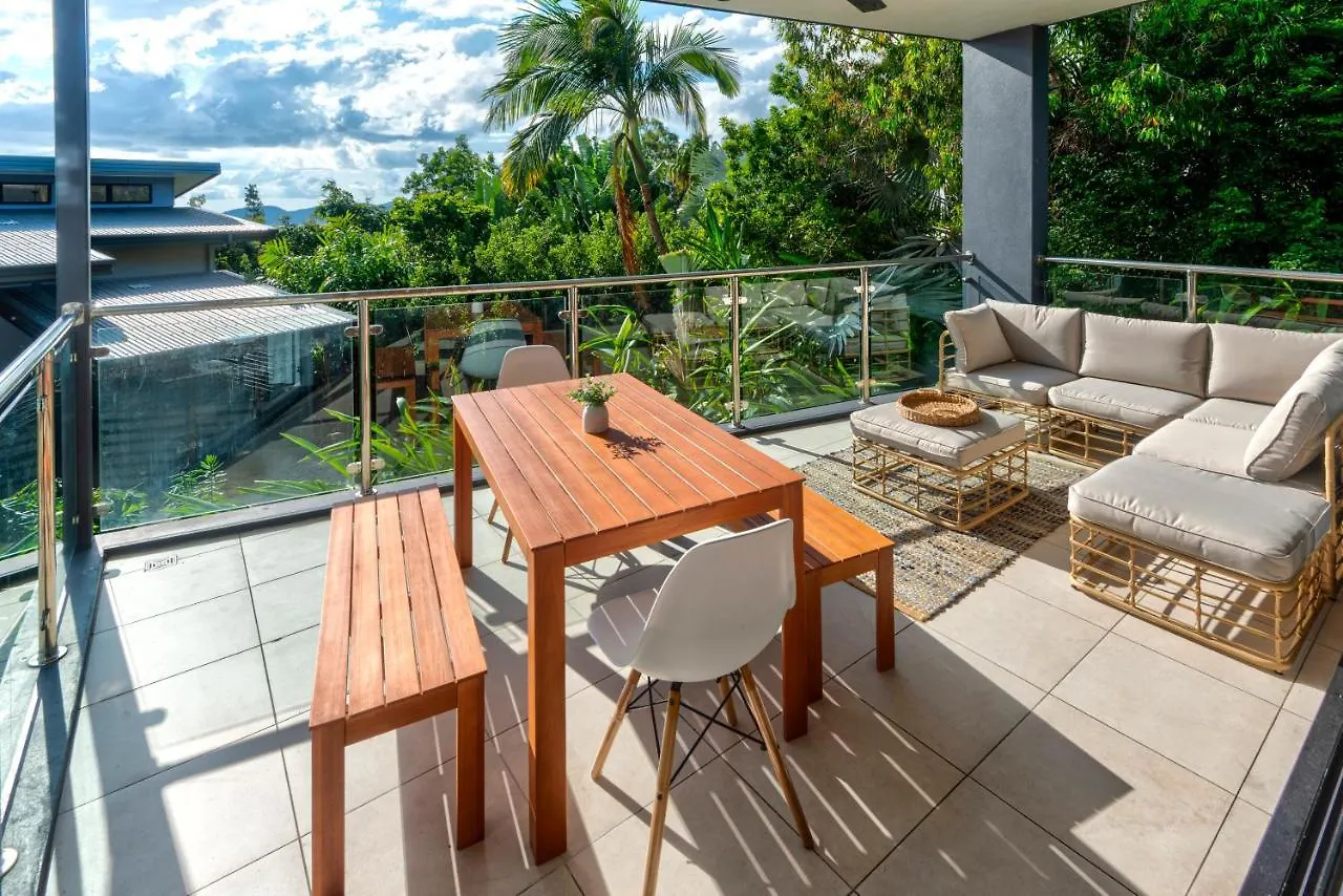 Pinnacle Apartments Hamilton Island 3*,