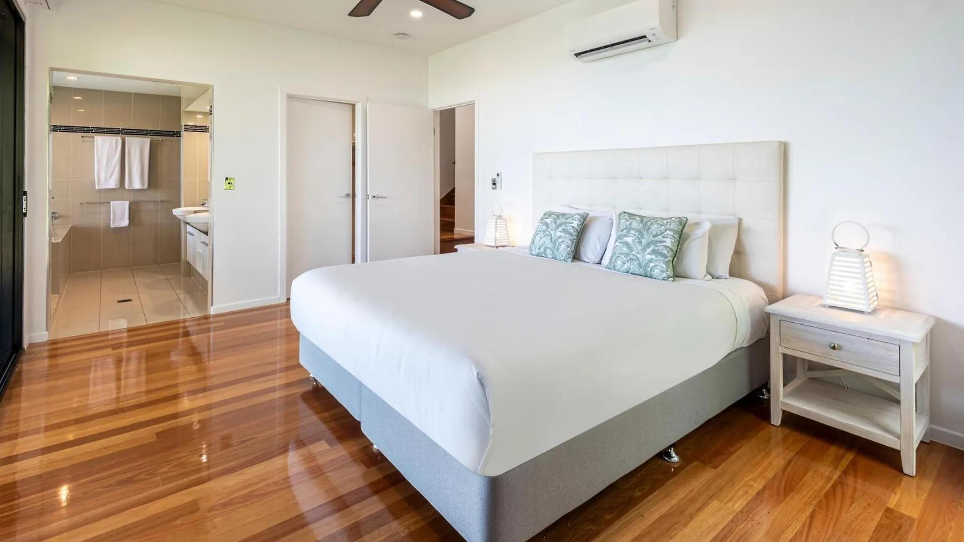 Pinnacle Apartments Hamilton Island
