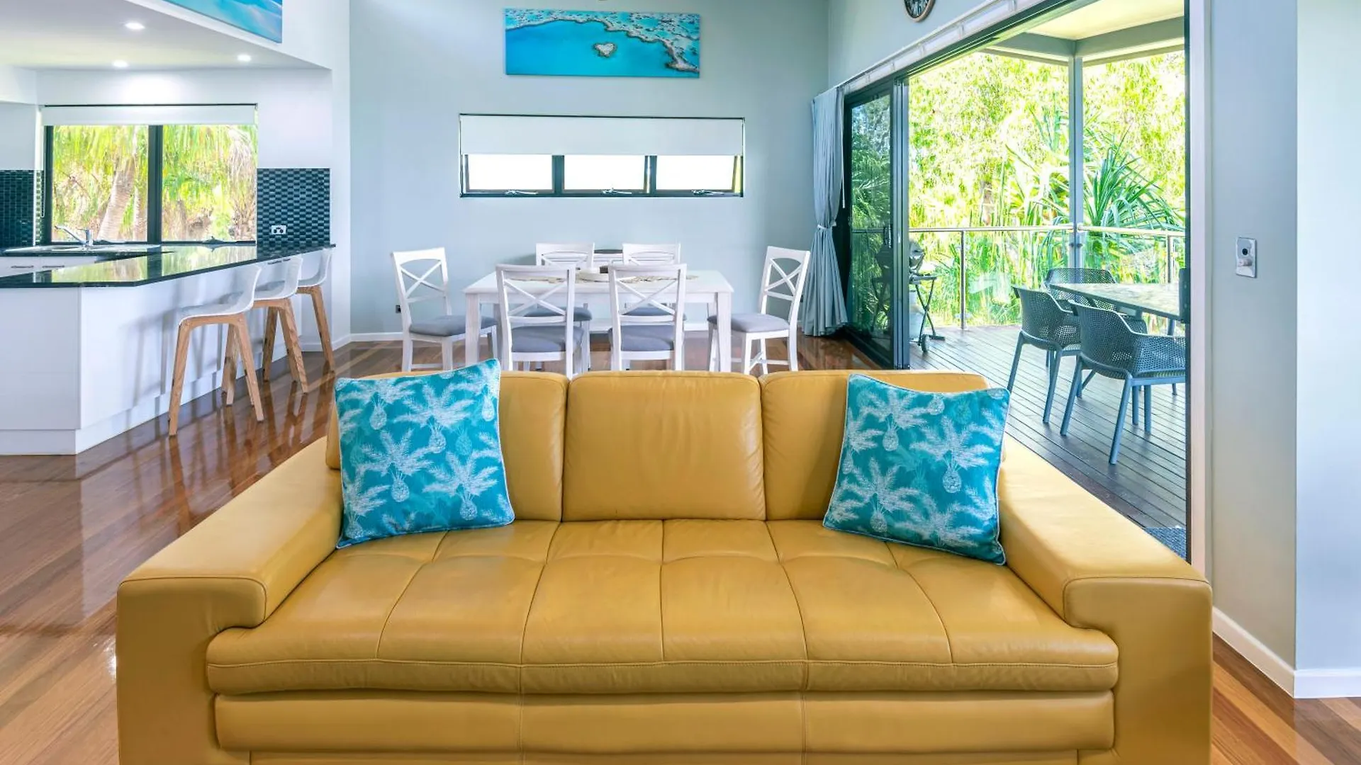 Pinnacle Apartments Hamilton Island Australia