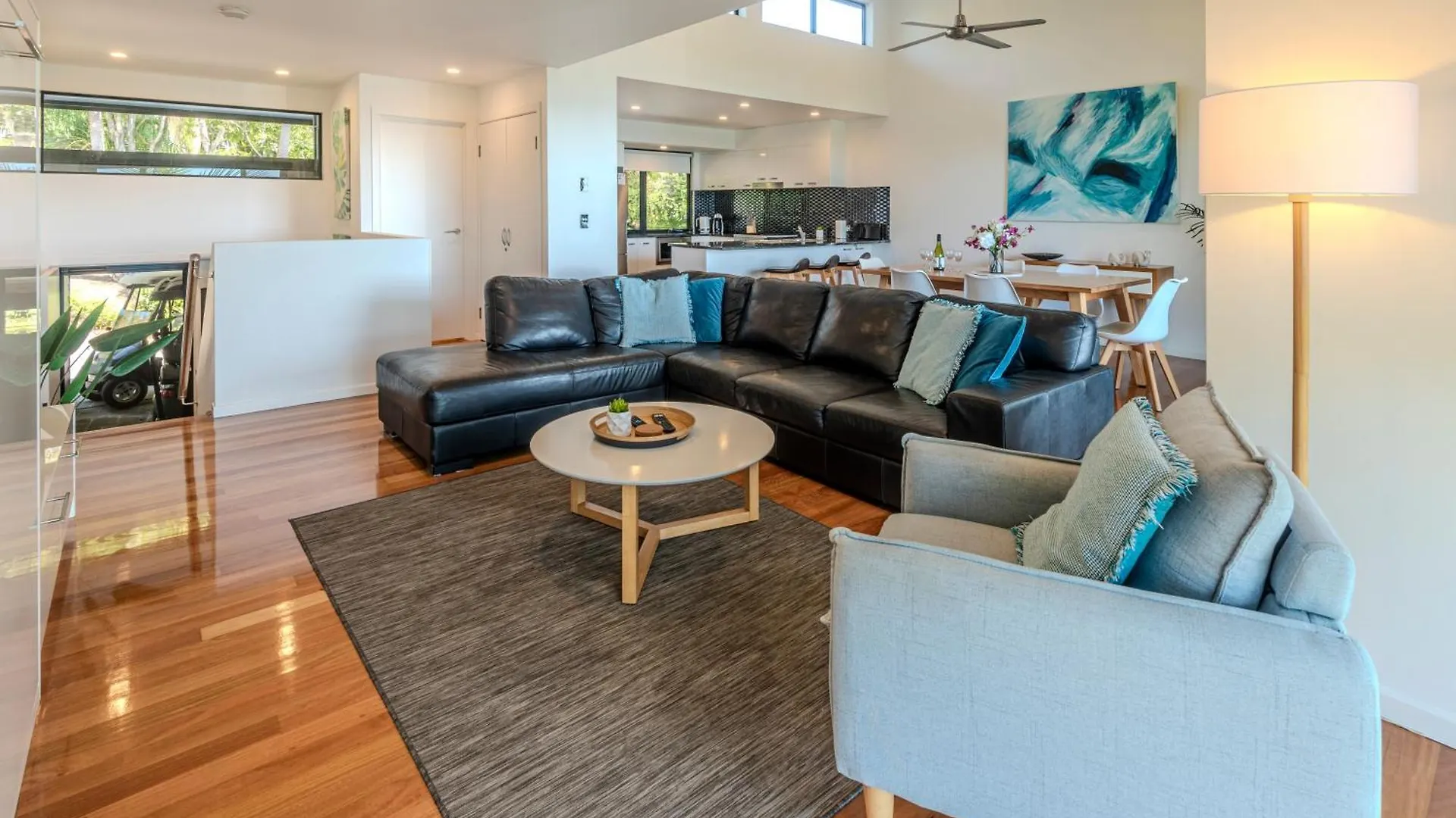 Pinnacle Apartments Hamilton Island Australia