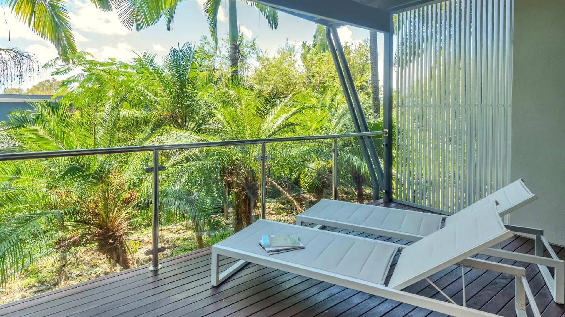 Pinnacle Apartments Hamilton Island Australia