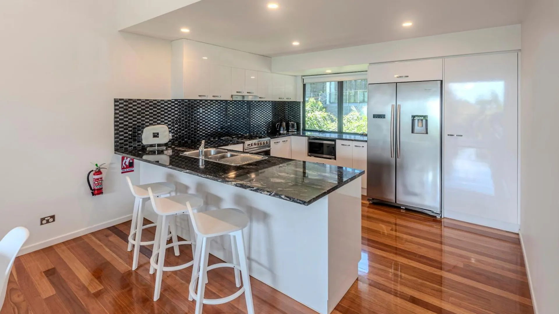 *** Aparthotel Pinnacle Apartments Hamilton Island Australia