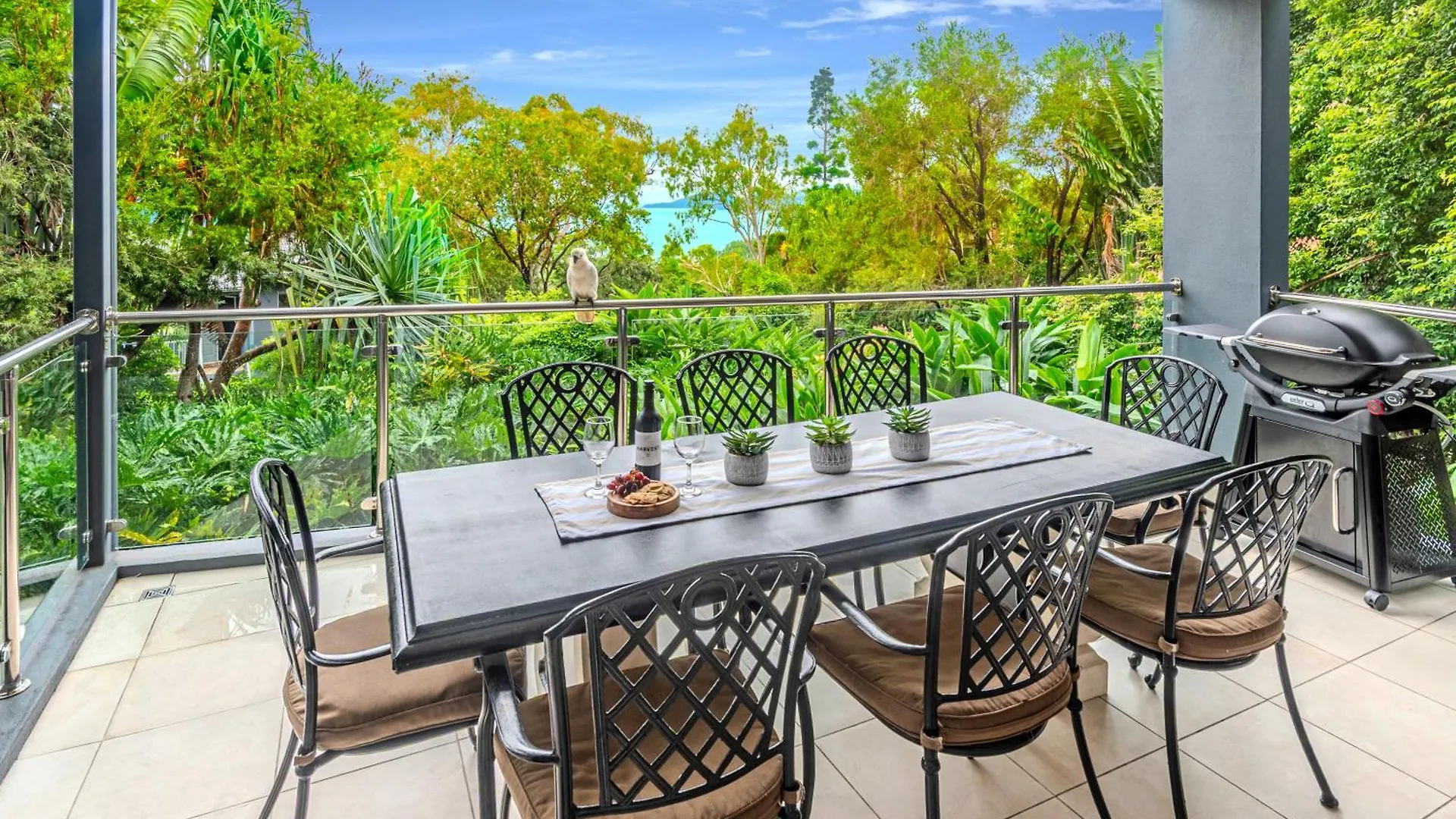 Pinnacle Apartments Hamilton Island 3*,