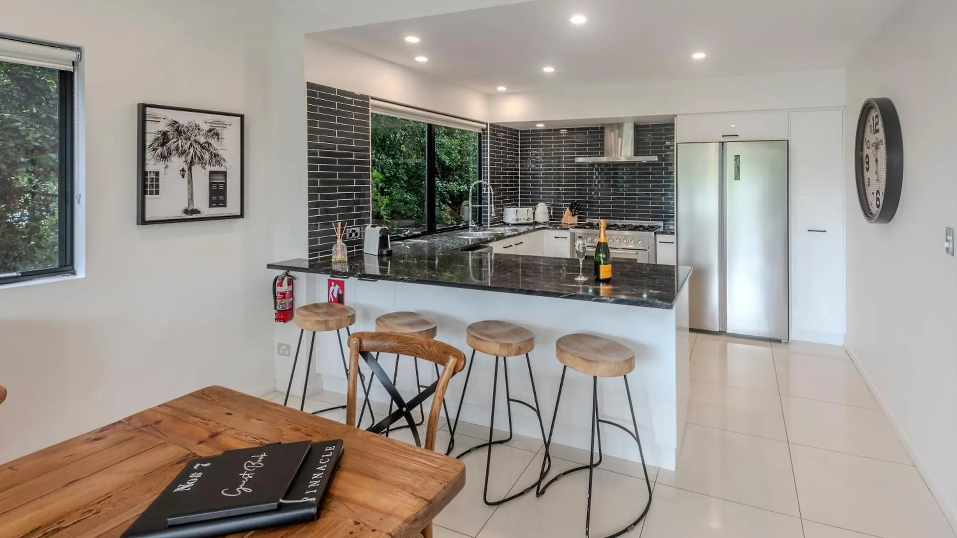 Pinnacle Apartments Hamilton Island
