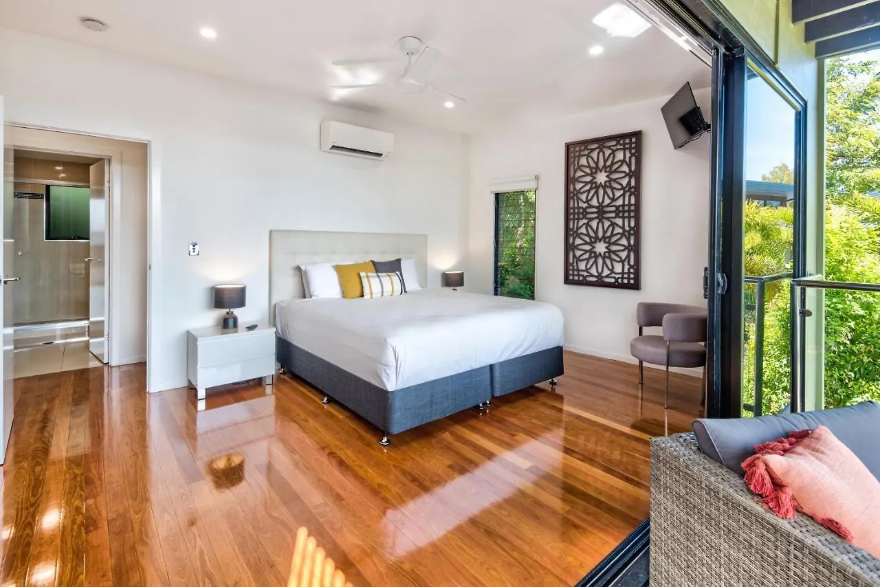 Pinnacle Apartments Hamilton Island Aparthotel