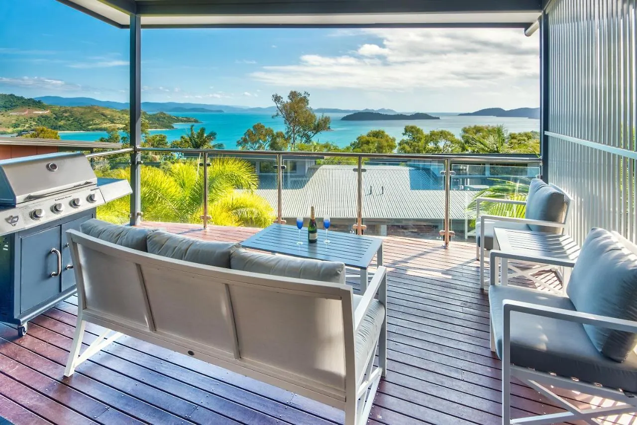 Pinnacle Apartments Hamilton Island