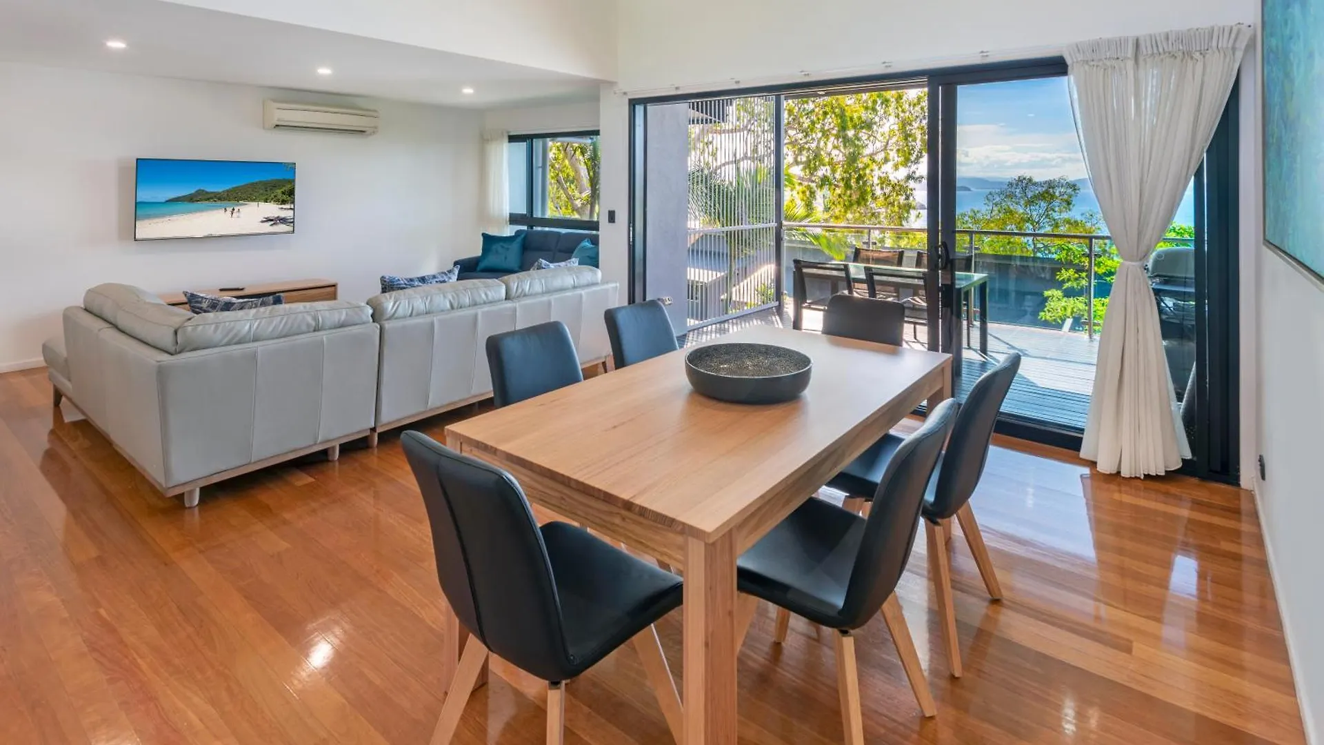 *** Aparthotel Pinnacle Apartments Hamilton Island Australia