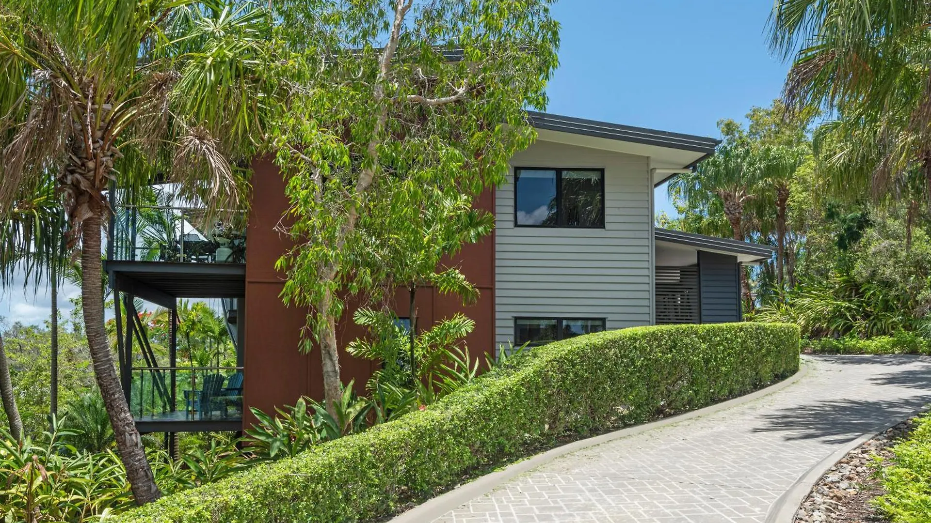 Pinnacle Apartments Hamilton Island