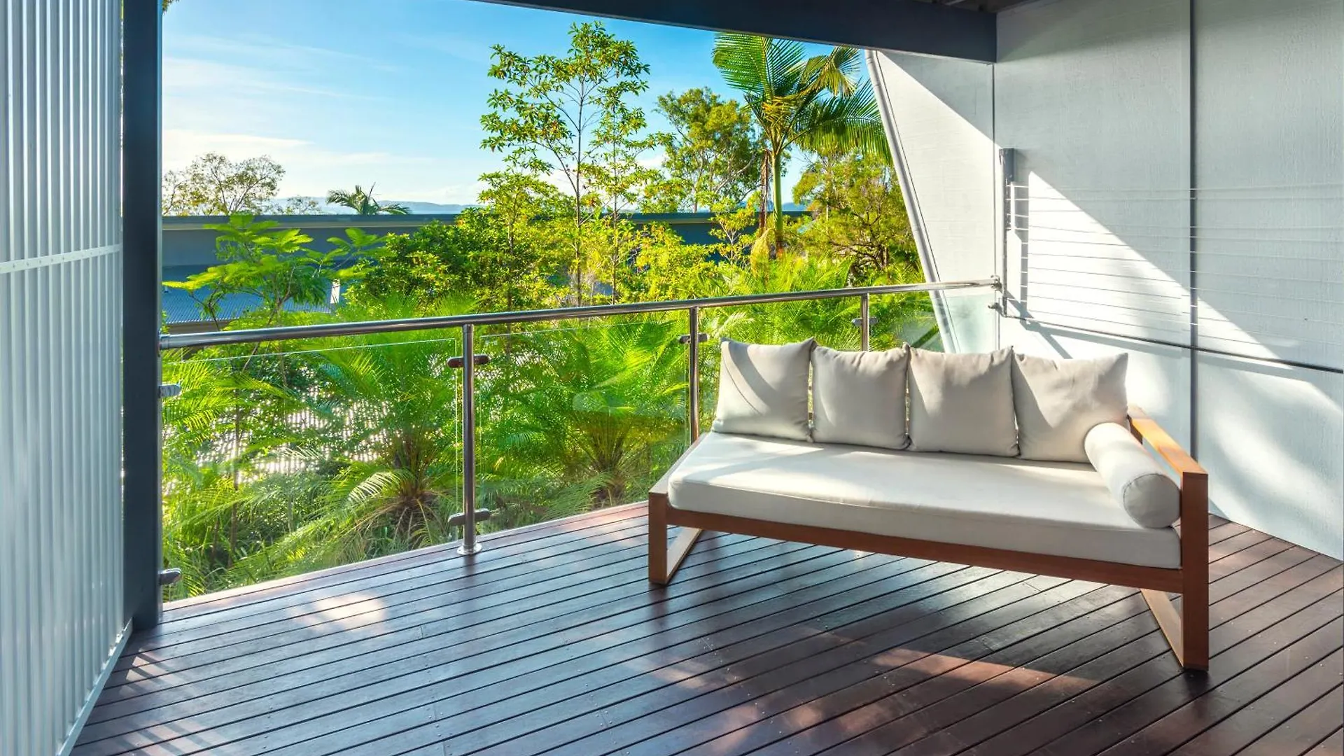 Pinnacle Apartments Hamilton Island 3*,