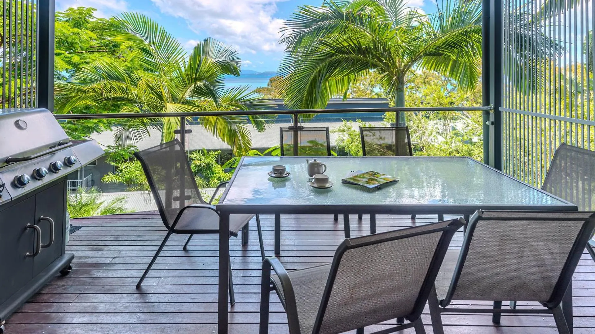 Pinnacle Apartments Hamilton Island