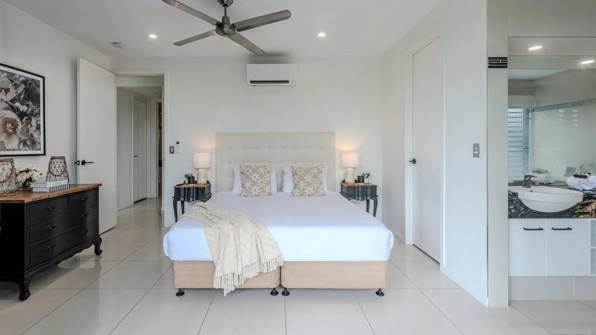 *** Aparthotel Pinnacle Apartments Hamilton Island Australia