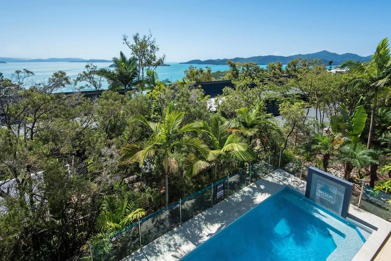 Pinnacle Apartments Hamilton Island 3*,